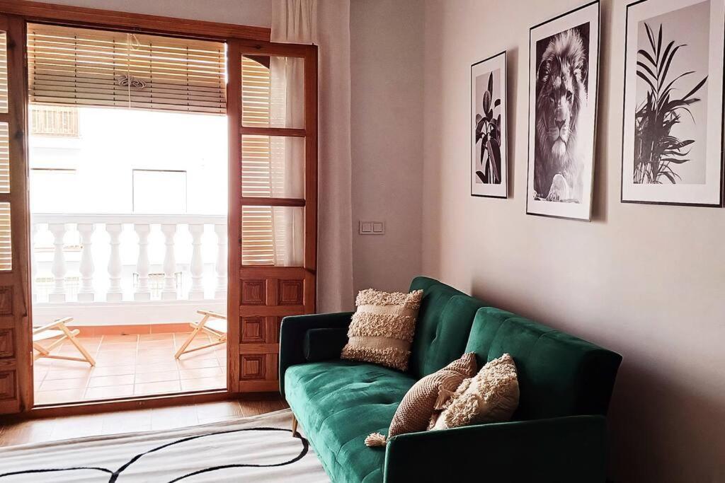 Serendipia: Tu Hogar En Este Blanco Pueblo Фрихилиана Экстерьер фото